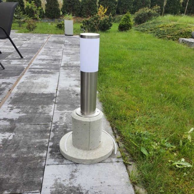 Fundament lampy ogrodowej do zasypania ziemią, widok z boku, średnica 160mm